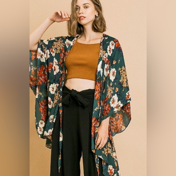 Umgee Other - Umgee Floral Front Tie Kimono Size Large